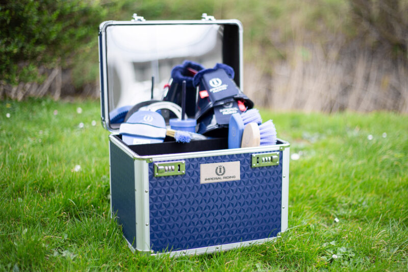 IMPERIAL RIDING GROOMING BOX - NAVY - Image 2