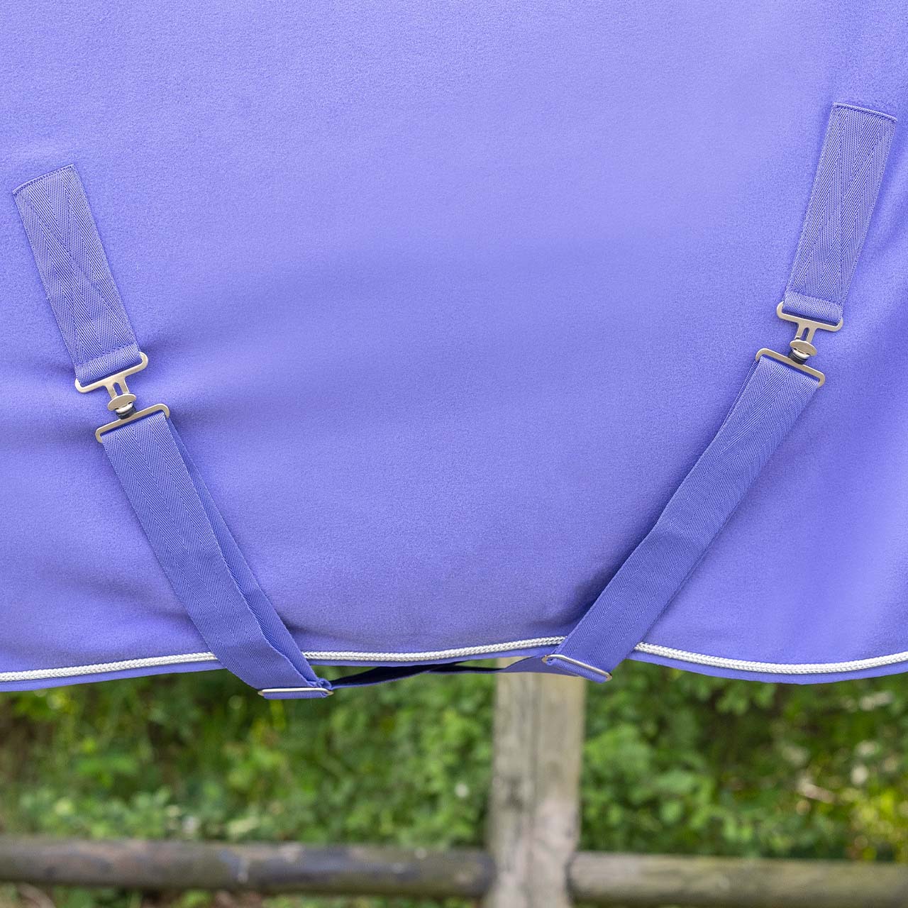 FLEECETÆPPE MED ORNAMENT - LILLA - Image 4