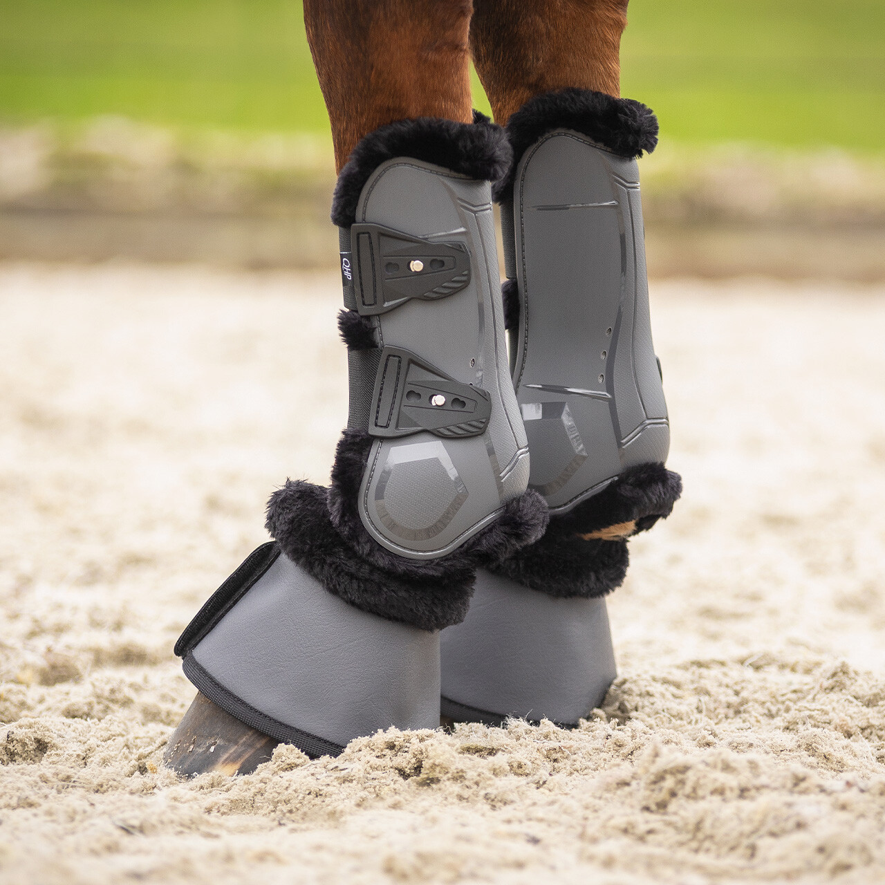 QHP SPRINGGAMACHER SENSISOFT – GRÅ – Pony