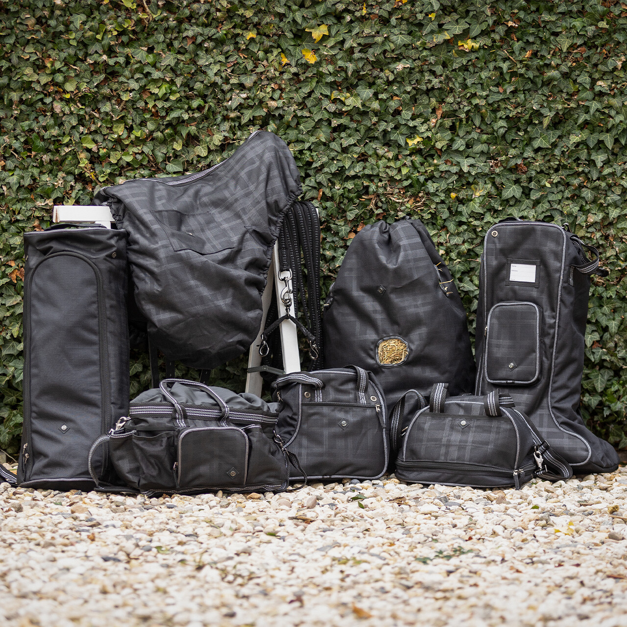 QHP HJELMTASKE COLLECTION - MIDNIGHT - Image 5